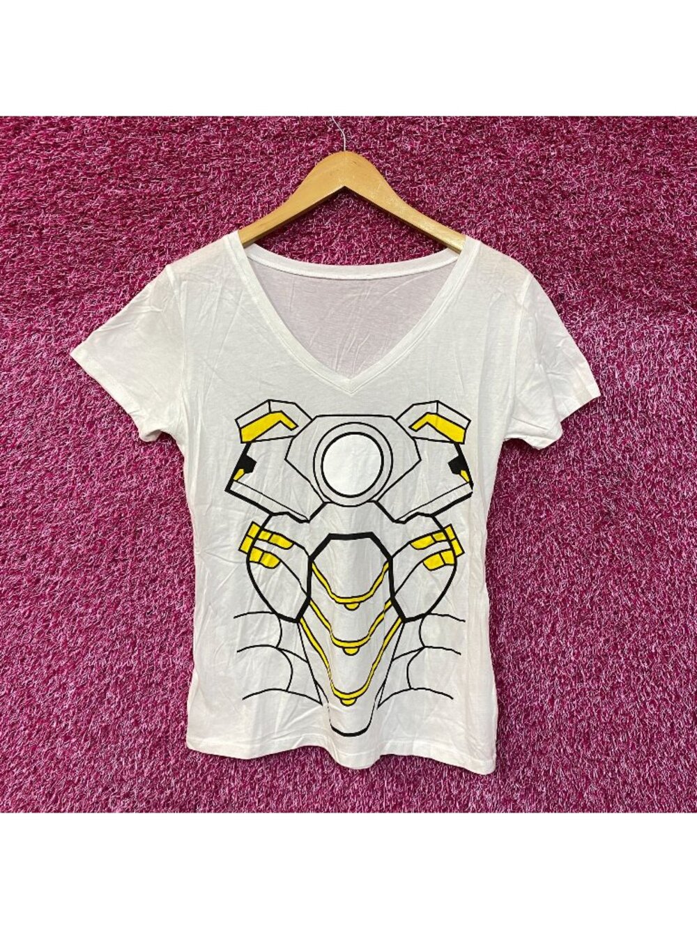 Iron Man Suit Womens Tshirt Size Medium